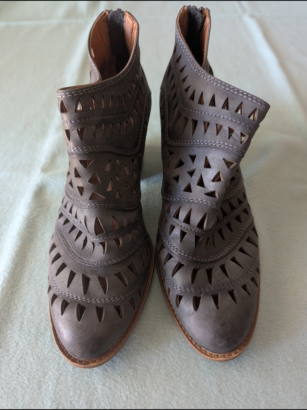 Sofft Women’s Blue Cutout Ankle Boots